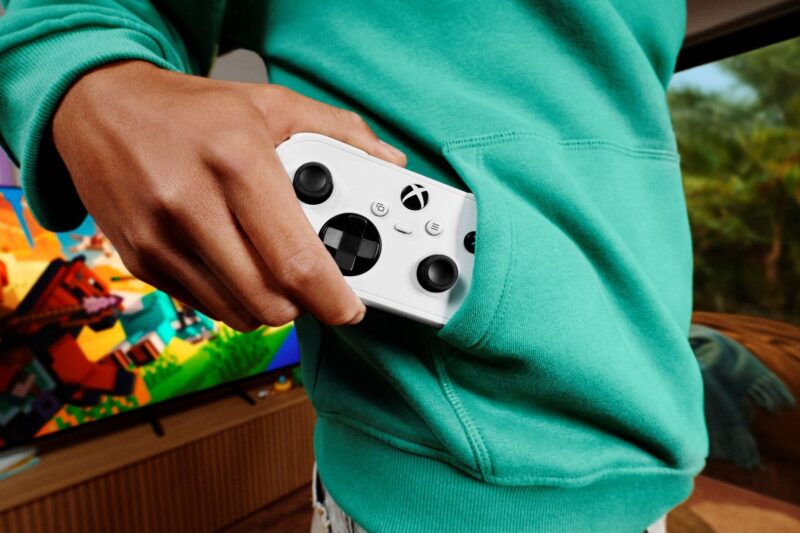 Xbox anuncia Nano Controller, controle menor e mais barato com bateria recarregável